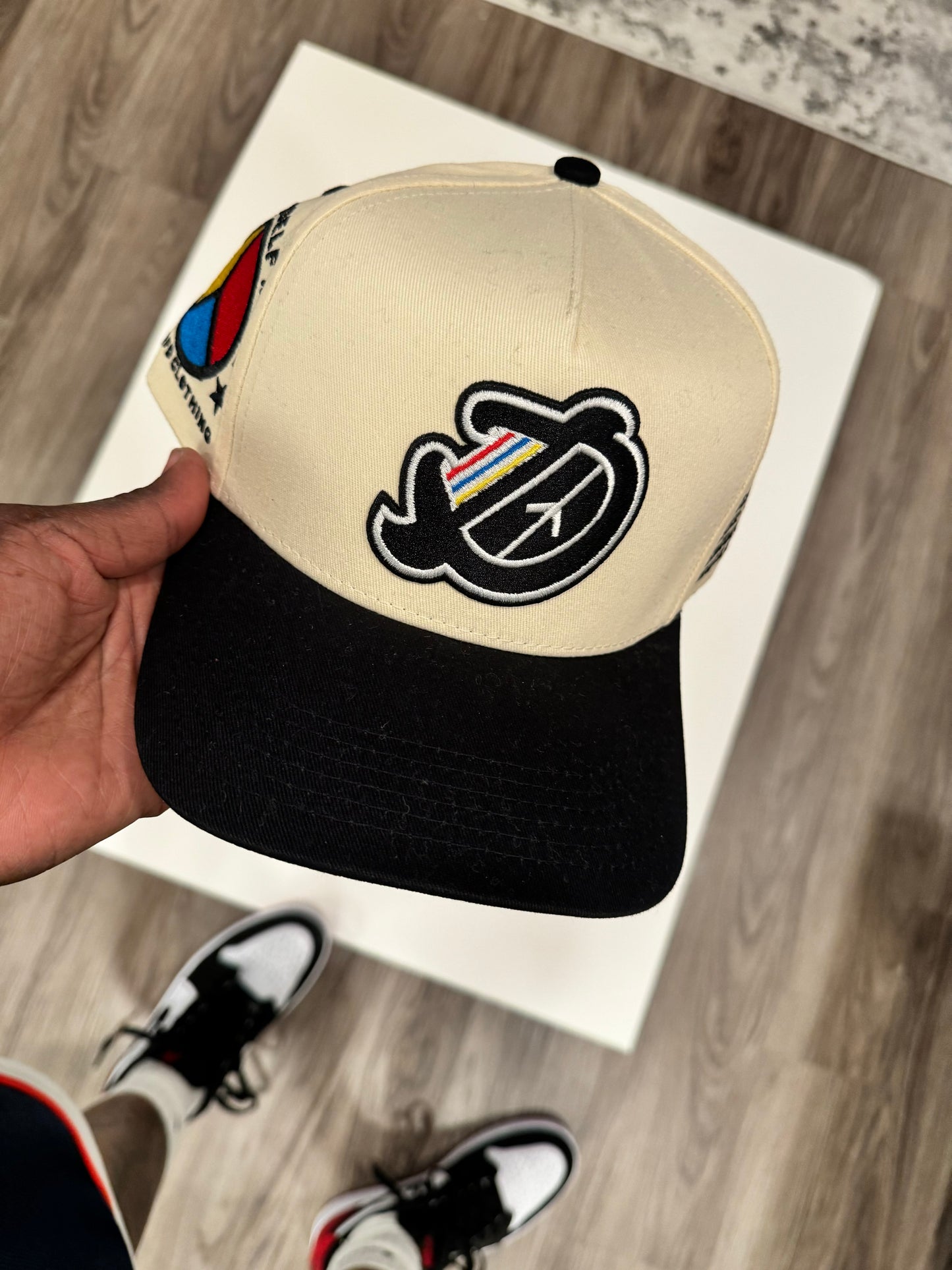 Statement Snapback Cream