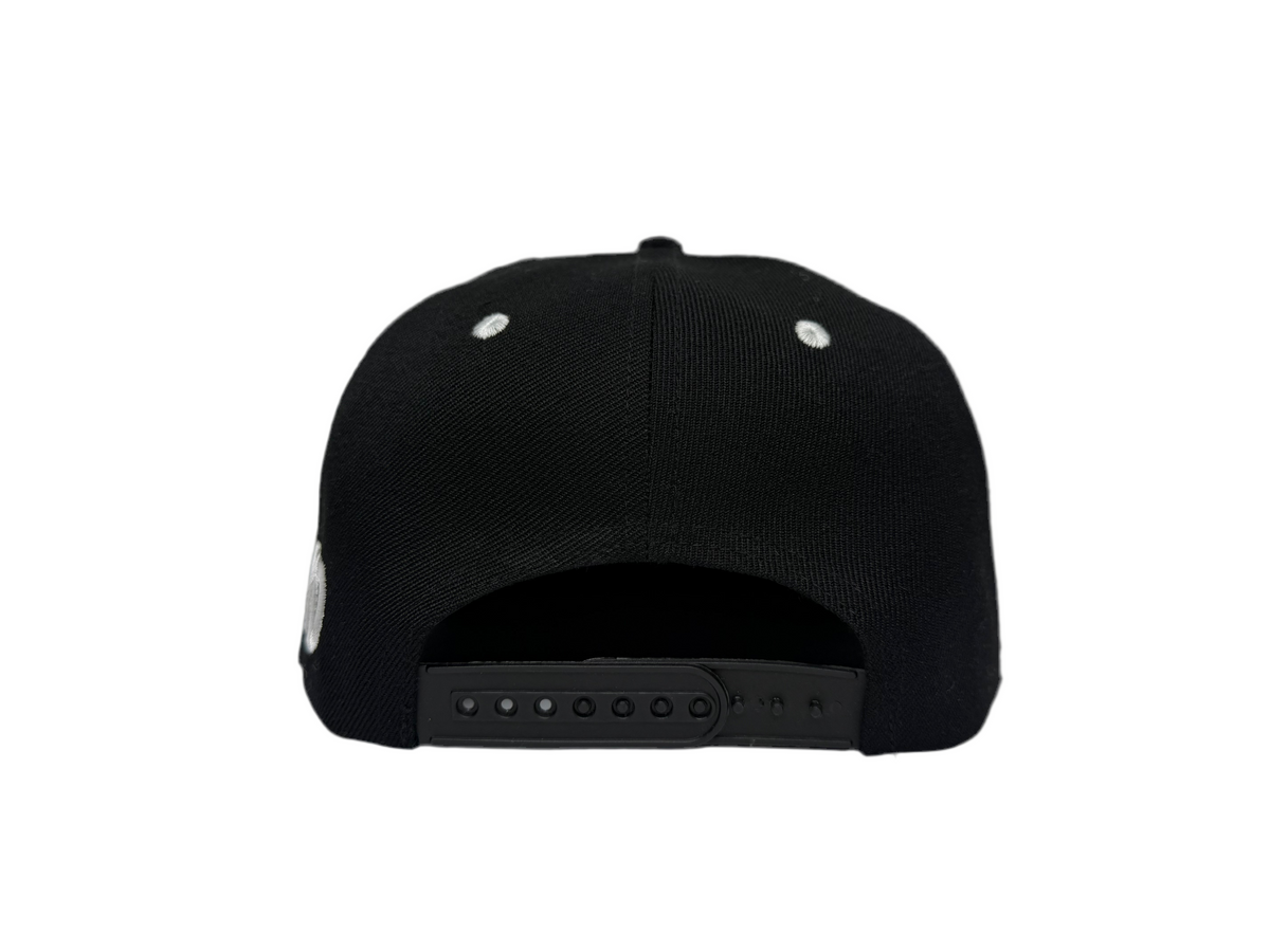 Statement Snapback Black